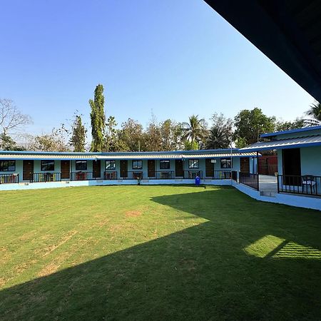 Deep Bhavani Resort Karjat Eksteriør bilde