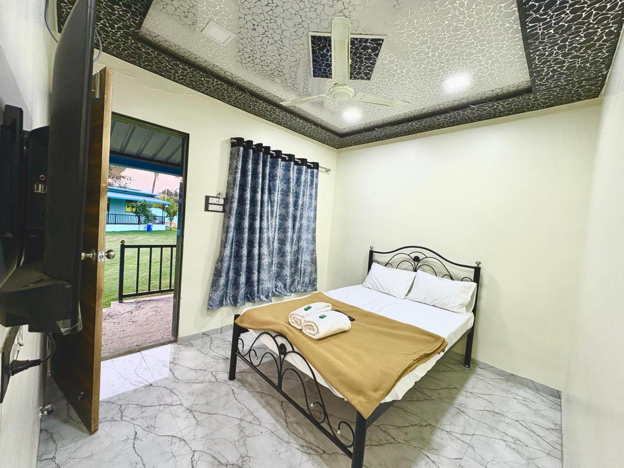 Deep Bhavani Resort Karjat Eksteriør bilde